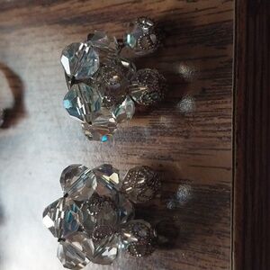 Vintage Clip-on Earrings cha cha